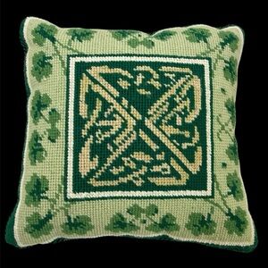 Celtic Knot Clover WOOL Needlepoint Cross Stitch Throw Pillow Green Velvet Irish